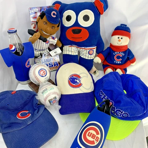 10 MLB BASEBALL memorabilia CHICAGO CUBS COLLECTION Caps Plush Balls Bottle USED Cover