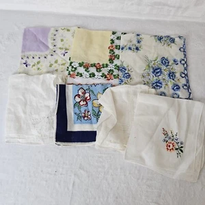Posten 7 Vintage Taschentücher zart quadratisch Blumen bestickt Cottagecore transparent Mix - Bild 1 von 8