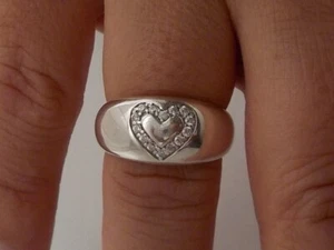 Pretty Sterling Silver & Sparkling Cubic Zirconia Heart Ring Size N 1/2 - Picture 1 of 4
