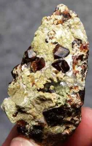 51g Newly discovered natural Inner Mongolia garnet crystal raw mineral specimen - Picture 1 of 3