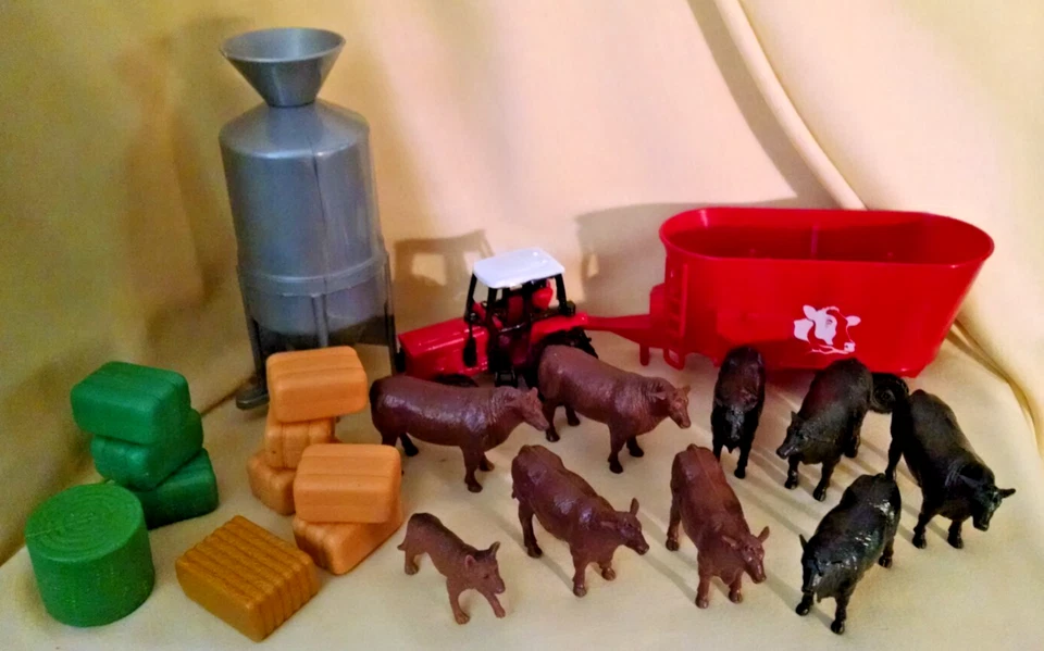 FARM PLAYSET LOOSE NEW RAY BLACK ANGUS COW SILO HAY BALES DOG TRACTOR TRAILER. - Image 1 of 4