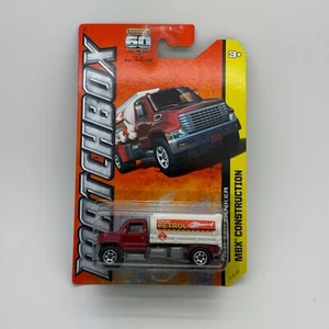 2013 Matchbox MBX Tanker Airport Petrol Red/White - 1:64 #70/120 - Picture 1 of 1