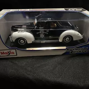030 Maisto 1:18 Diecast State Police 1939 Ford Deluxe schwarz weiß - Bild 1 von 8