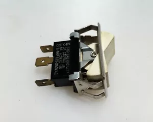 UND LAB INC Press and Release Rocker Switch 125v/250v-ac 3a/6a - Picture 1 of 7