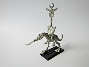 A1 WARHAMMER FANTASY BATTLE OLD WORLD CHAOS - DAEMONETTE MOUNTED METAL LONG OOP - Picture 1 of 4