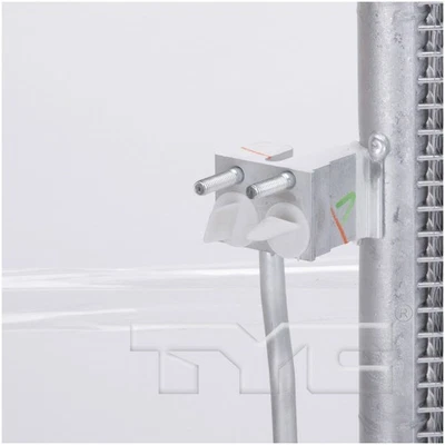 Condensador de aire acondicionado TYC 4421 para modelos seleccionados de Mercedes-Benz 12-17 Foto 1 de 4