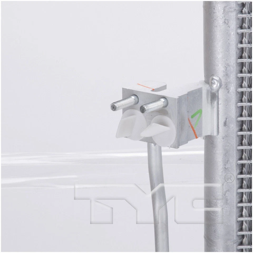 Condensador de aire acondicionado TYC 4421 para modelos seleccionados de Mercedes-Benz 12-17 Foto 1 de 4