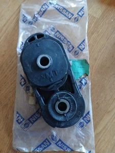 Nissan 100NX B13,Front Engine Stabiliser Buffer,GA16 1.6  models, new genuine. - Picture 1 of 3