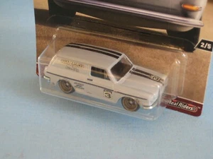 HotWheels VW Volkswagen 1969 Squareback Grey Body Toy Model Car 65mm in USA BP - Picture 1 of 2