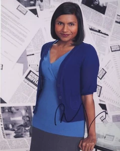 Autógrafo Mindy Kaling LA OFICINA Foto Firmada 10x8 AFTAL [A0807] - Imagen 1 de 3
