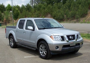 2019 Nissan Frontier SL CREW CAB SHORT BED 4-DOOR PREMIUM LEATHER 2WD TRUCK - Picture 1 of 12
