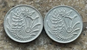 Singapore 1981 & 1982 10 Cent Coins - Nice Old World Coin - Picture 1 of 2