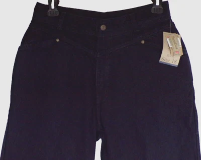 Vintage Levi’s 900 Series 918 Slim Tapered Black Super Dark Denim Jeans 18 - Image 1 of 4