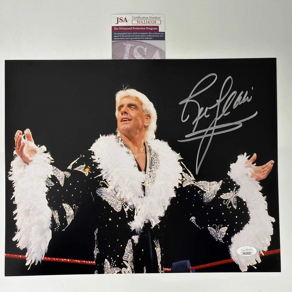 Foto de lucha libre autografiada/firmada de Ric Flair Nature Boy 8x10 WWE WWF CERTIFICADO DE AUTENTICIDAD JSA Foto 1 de 1