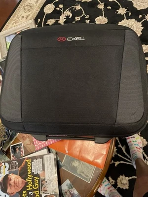 Bolsa de mano con ruedas para computadora portátil Exel Foto 1 de 4