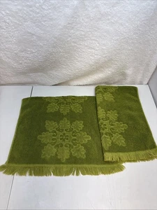 Asciugamano scolpito vintage anni 70 Cannon Mills famiglia reale asciugamani verdi con frange - Foto 1 di 5