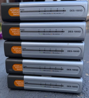 Job Lot of 5 x D-Link DES1005 5-Port Fast Ethernet Unmanaged Desktop Switch - Image 1 of 4