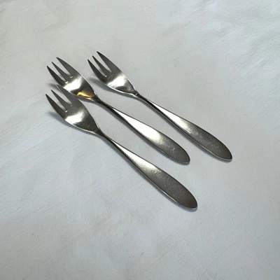 Towle Silver Supreme Cutlery COPEN Lot of 3 Salad Forks - Image 1 of 4