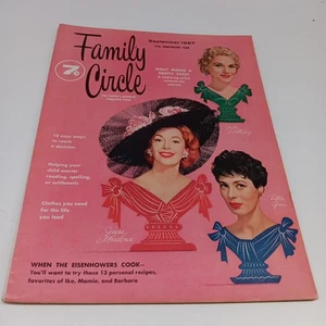 Family Circle Magazine September 1957 What Makes a Pretty Face Vintage - Bild 1 von 4