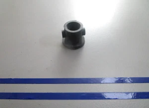 *NEW OEM* 0810 OMC Johnson Evinrude Grommet 317372 0317372 - Picture 1 of 4