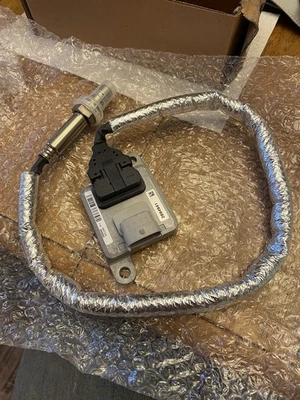 Brand New Genuine Cummins Nitrogen Oxide Sensor   2894943RX, 034X849 - Изображение 1 из 4