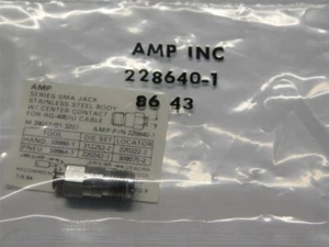 Mil-Spec Verstärker M39012/81-3207/228640-1 SMA Buchse F/M für RG-405/U halbstarr - Bild 1 von 1