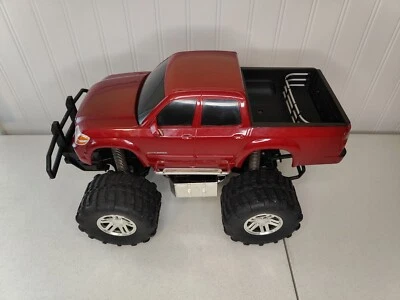 Radio Shack Toyota Tundra Monster Truck 1:10 Scale 4x4 Radio Control RC 60-4415 - Image 1 of 4