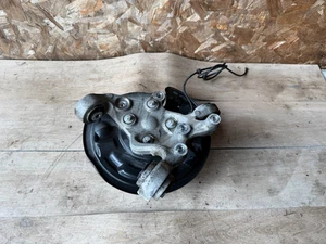 MERCEDES BENZ CLA250 INFINITI XQ30 OEM REAR BACK LEFT SIDE HUB SPINDLE KNUCKLE - Picture 1 of 5