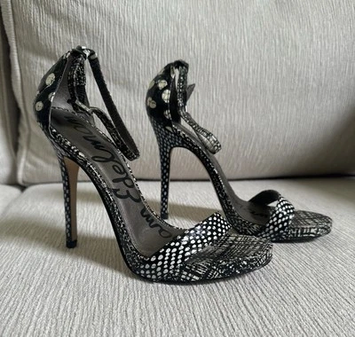 Tacones de aguja Sam Edelman Eleanor blanco y negro con lunares texturizados talla 7,5 Foto 1 de 4