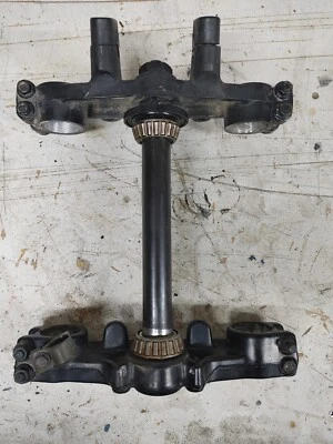 Soporte de horquilla de suspensión triple árbol OEM Kawasaki KLR650 KL650 1997 Foto 1 de 4