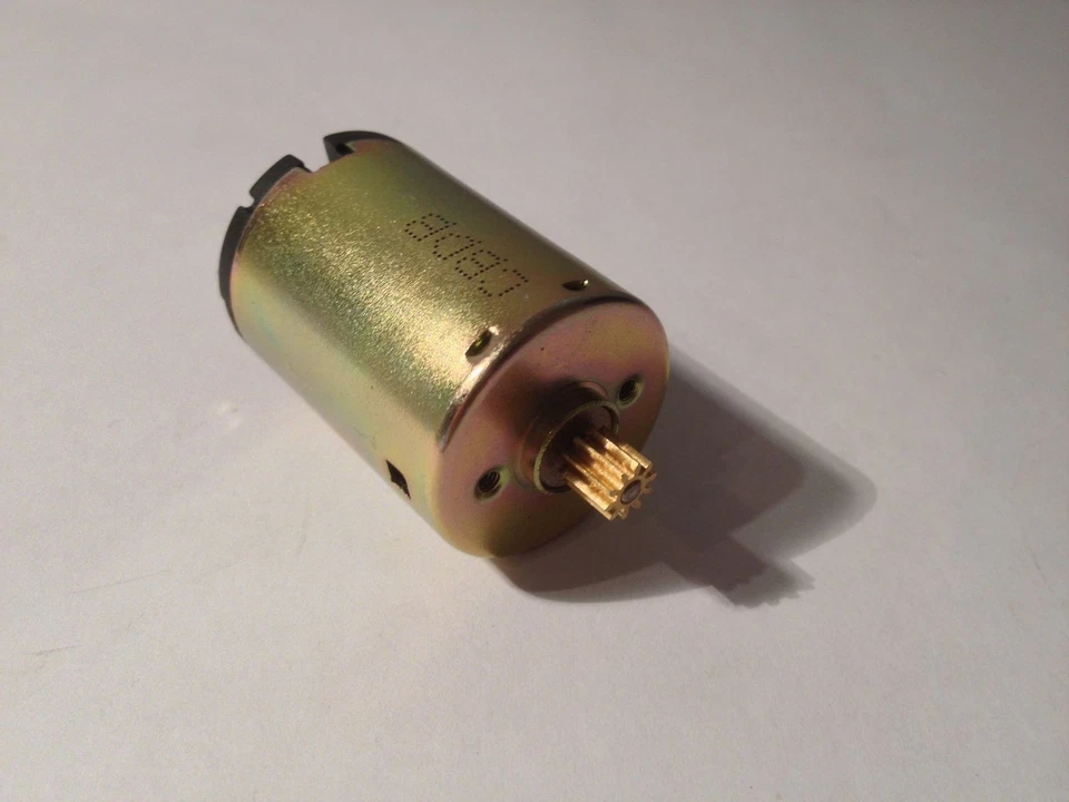"IGARASHI" Getriebemotor mit Zahnrad DC Motor elektrisch 12V Modellbau--Neu - Bild 1 von 1