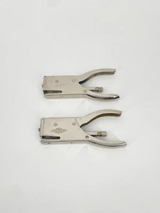 * 2X PINCE AGRAFEUSE AGRAFEUSE BIJOU AGRAFEUSE ÉLASTIQUE ORIGINAL VINTAGE - Photo 1/10