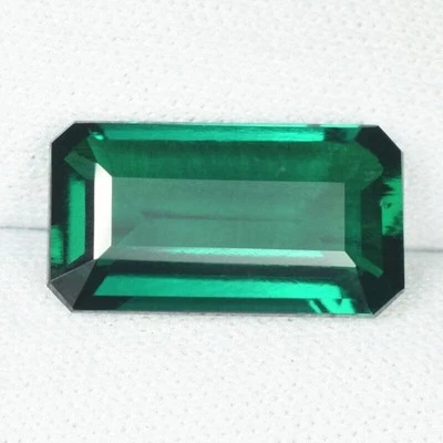 5.03 ct CHROME GREEN COLOR LAB CREATED   Hydrothermal BIRON EMERALD See Vdo sky - Image 1 of 3