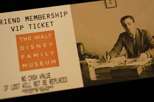 Walt Disney 2010 VIP Ticket Hyperion Studio Office Desk 1930's Family Museum - Picture 1 of 4