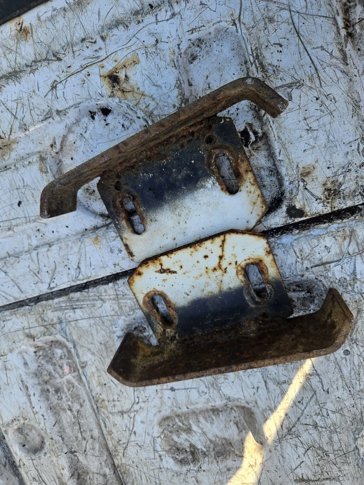 Cub Cadet Qa36 Qa42 Snowblower Skid Shoes 1650 1450 1200 1250 1450 1650 1100 100 - Image 1 of 3