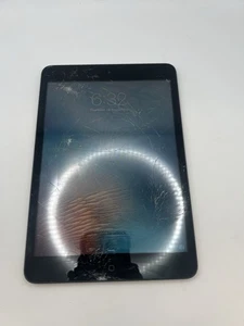 Apple iPad mini 1st Gen. 16GB, Wi-Fi, 7.9in - Black - CRACKED #019 - Picture 1 of 5