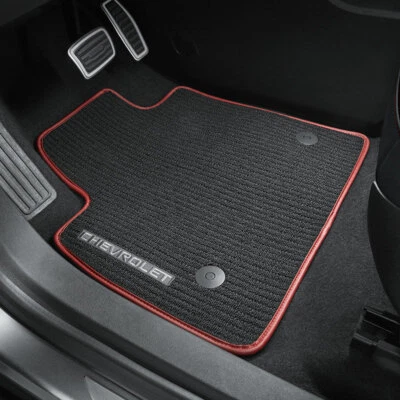 Chevrolet Blazer 2019-2024 alfombrillas delanteras y segunda fila negras con encuadernación roja OEM Foto 1 de 2