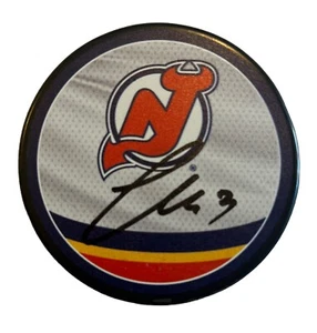 Nico Hischier New Jersey Devils Signed NHL Reverse Retro Puck COA - Bild 1 von 2