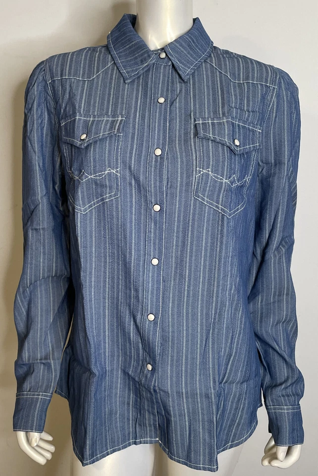 Double D Ranch Heath Denim Workshirt NWT L Pearl Snap Pockets Emrboidered Yoke - Image 1 of 4