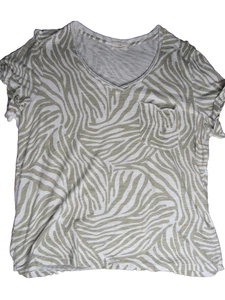 Womens T.La Tee Top Size Large Soft Animal Print Beige White Chest Pocket - Picture 1 of 5
