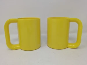 Vintage Massimo Vignelli Heller Maxmug gelb Melamin Becher 2 Stapelbecher - Bild 1 von 5