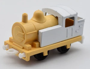 Matchbox Superfast 0-4-0 Steam Loco bianco. Made in China. Traffico Graffico - Foto 1 di 4
