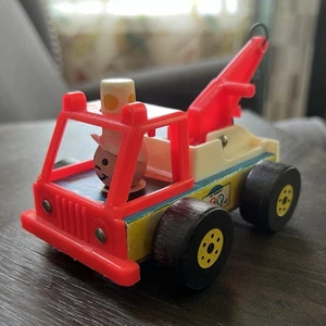 Fisher Price Little People 718 Holz und Kunststoff Abschleppwagen Oldtimer - Bild 1 von 7