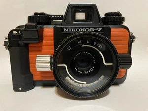 Nikon Nikonos V Orange 35mm Film Camera Body 28mm f3.5 Lens JAPAN - Picture 1 of 4