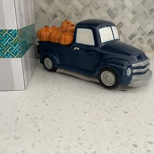 New SCENTSY Pumpkin Delivery Retro Blue Truck Wax Warmer Fall New In Box NIB - Picture 1 of 5