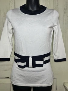  Carolina Herrera Top weiß und marine mit 3/4 Ärmeln und Schleife Gr. S  - Bild 1 von 9