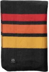 Patterned Wool Blankets - 4.5Lbs Warm, Heavy, Washable, Large | Great for Campin - Picture 1 of 7
