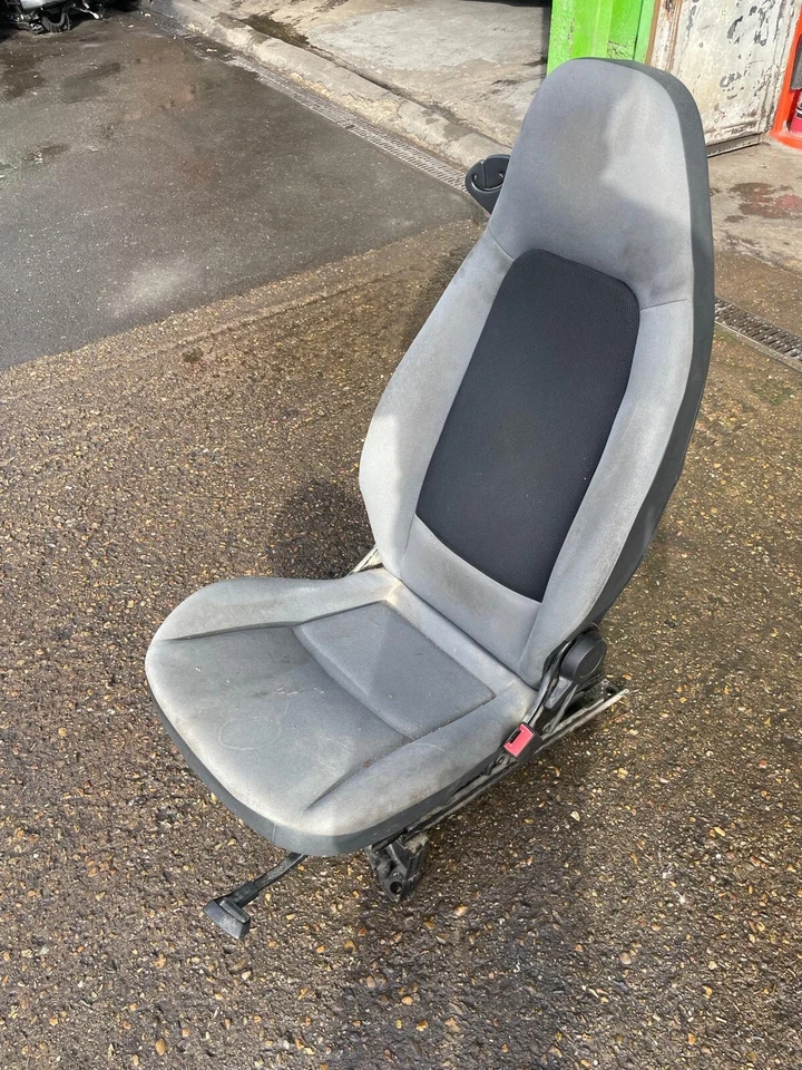 FRONT RIGHT DRIVER SEAT FOR SMART FORTWO A451 2007-2014 - Image 1 of 3