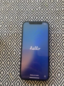 Apple iPhone 12 + écouteurs IQ - 64 Go - Noir bleuté (débloqué) (CA) - Photo 1 sur 3