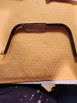 CORREIA DE TANQUE DE COMBUSTÍVEL ORIGINAL NOS OEM MTD WHITE TROYBILT YARDMAN CUB 17424 [3554E] - Imagem 1 de 4